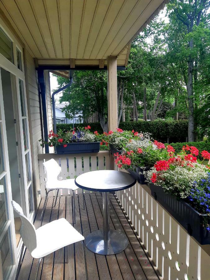 Wooden Villa Apartments Jūrkalne Extérieur photo