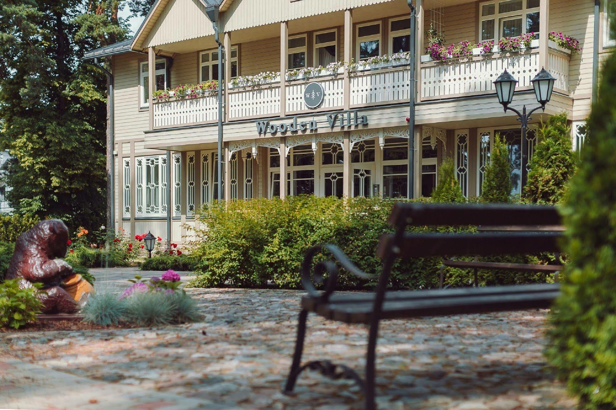 Wooden Villa Apartments Jūrkalne Extérieur photo